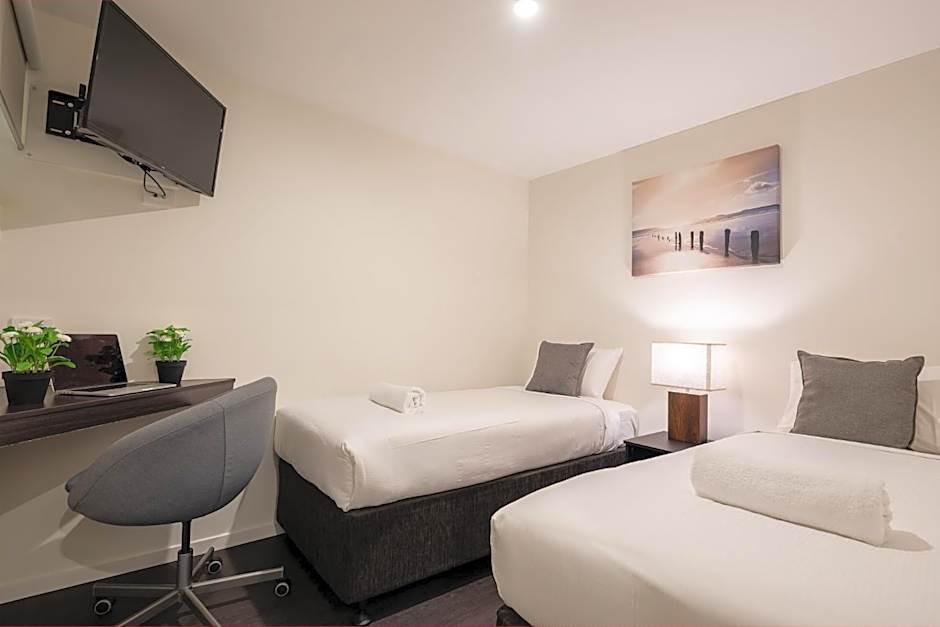 Ascot Budget Inn & Residences