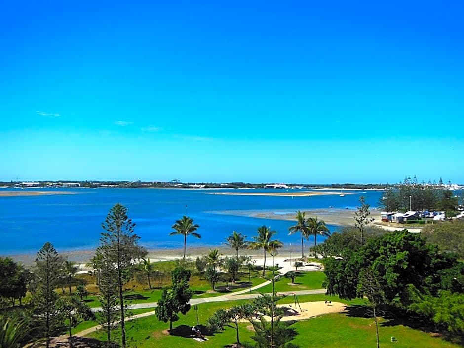 Crystal Bay On The Broadwater