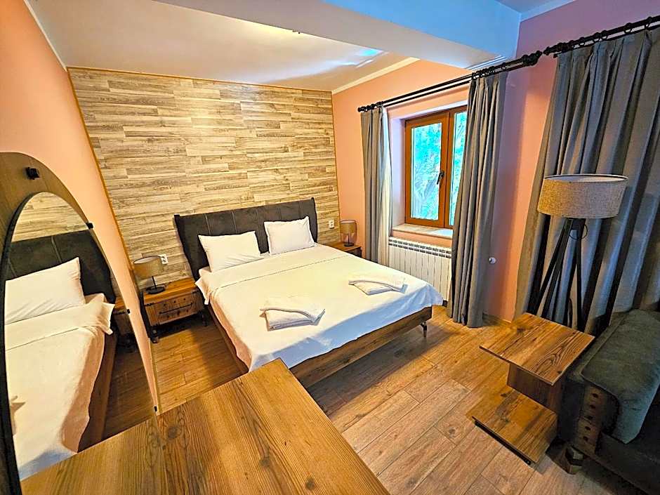 Alen Mak Forest Hotel