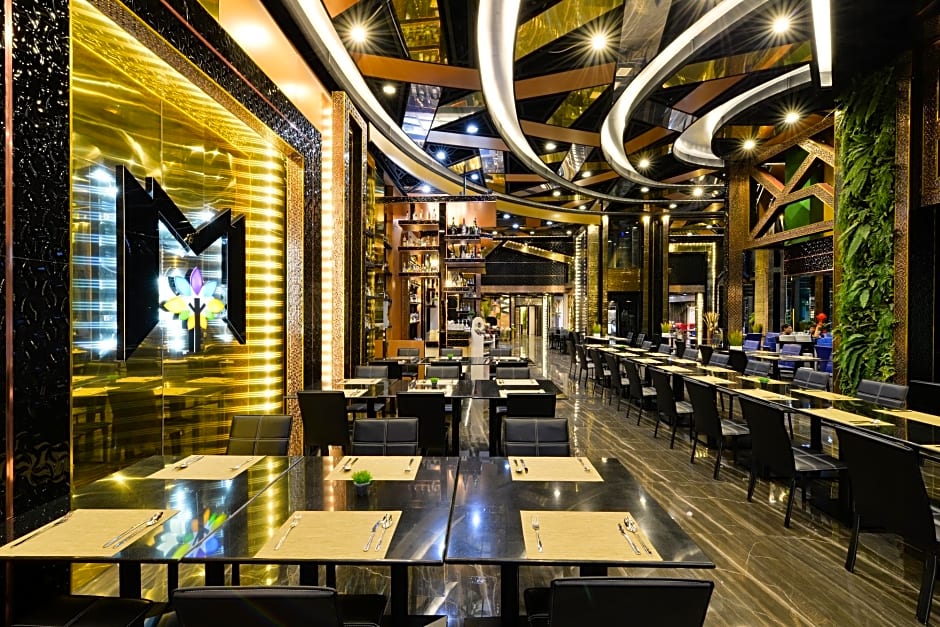 The Breton Hotel (Media)