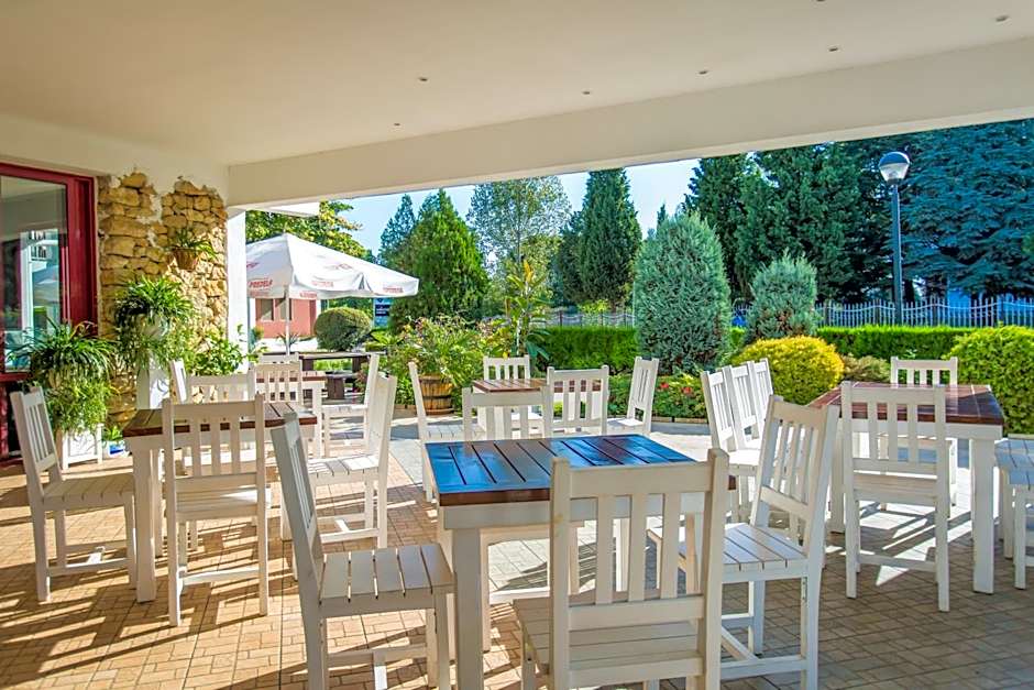 Hotel Longosa - All Inclusive Family Hotel near the beach in the peaceful southern part of Sunny Beach