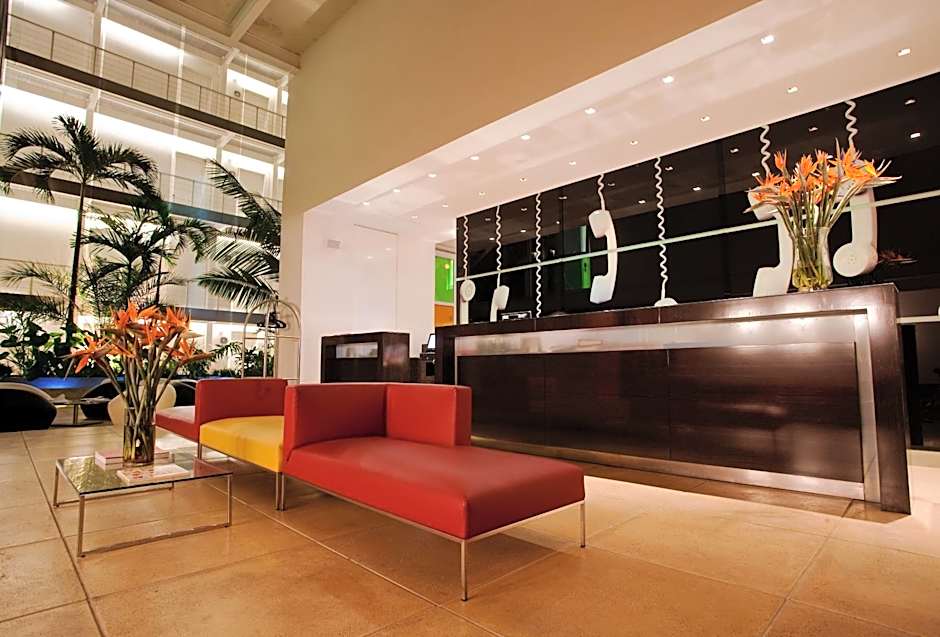 Now Hotel