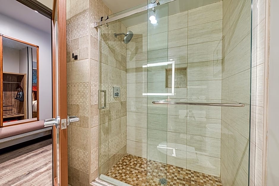 Hotel Lexen Newhall & Santa Clarita - Near Six Flags Magic Mountain