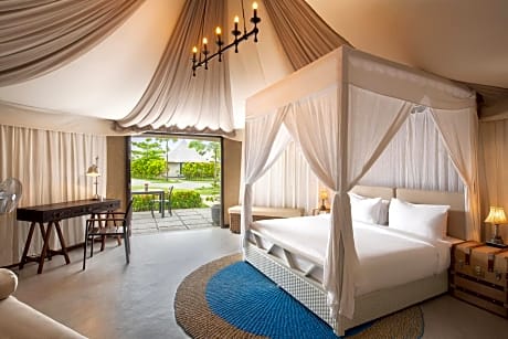 Safari Tent, Guest room, 1 King, Sofa bed, Garden view