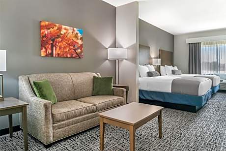 Queen Suite with Two Queen Beds and Sofa Bed