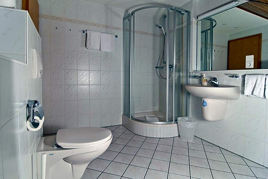 Action Forest Hotel - Kletterwald - Lasertag - nähe Badeparadies