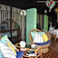 Oskar's Rain Forest Retreat