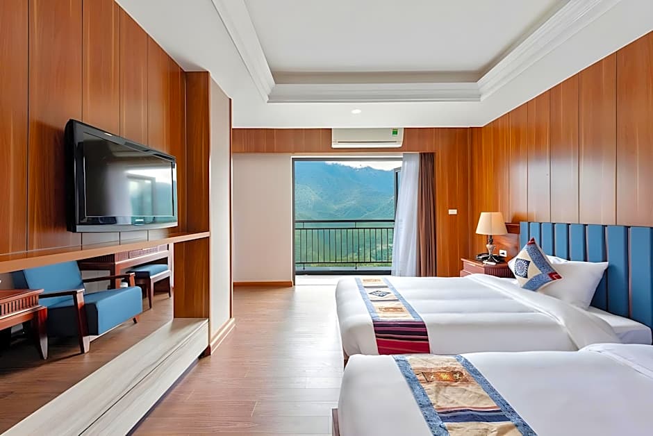 Bamboo Sapa Hotel