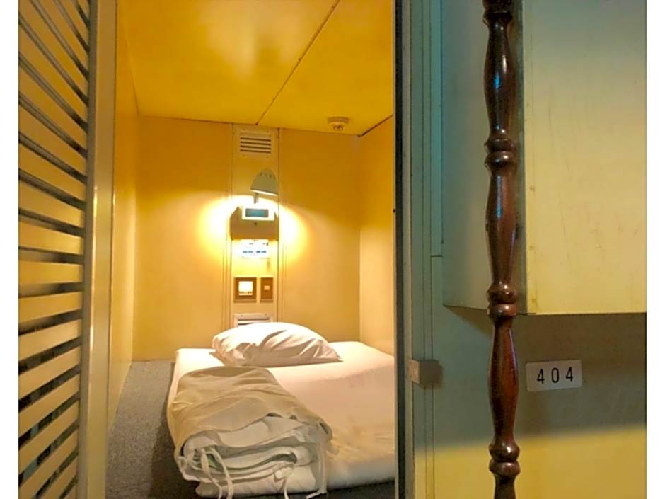 Capsule Hotel Block Room