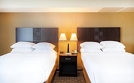 Standard Queen Room with Two Queen Beds - Communications Accessible