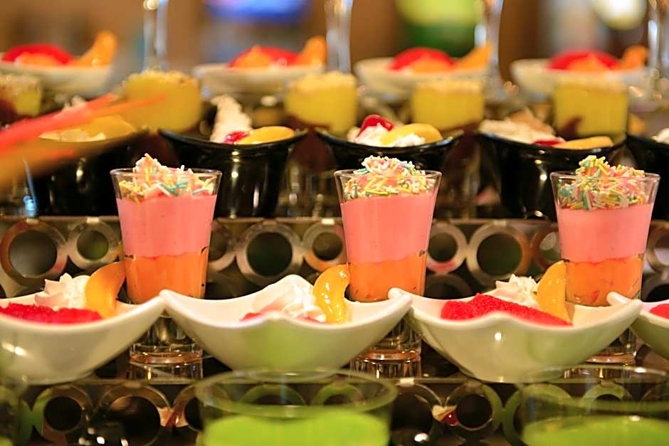 Manaspark Deluxe Hotel