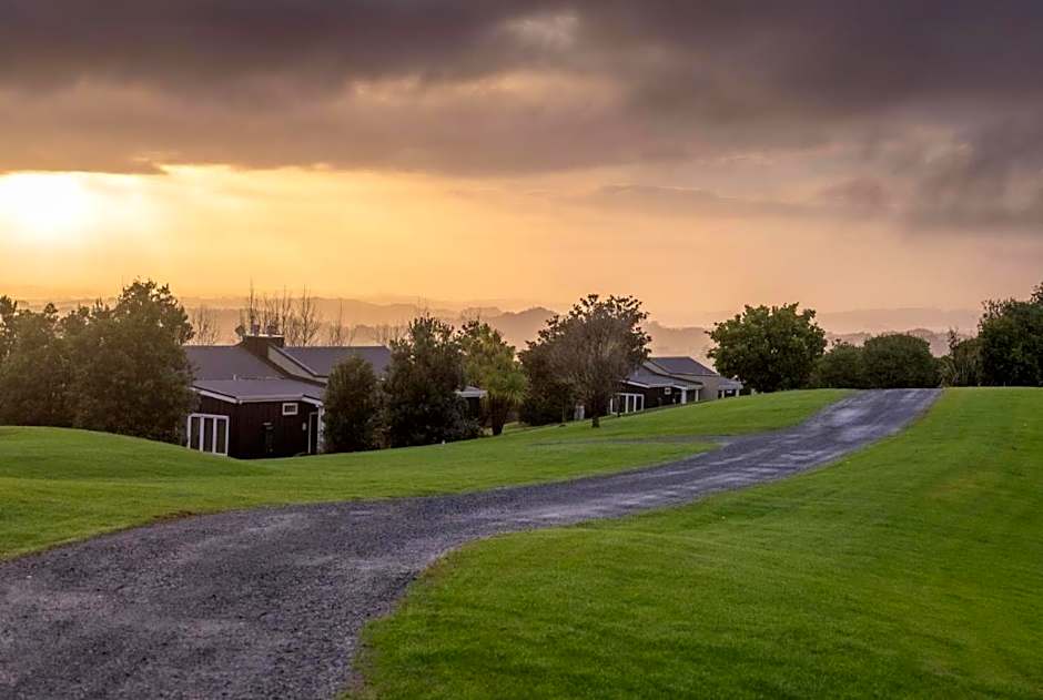 Woodhouse Mountain Lodge