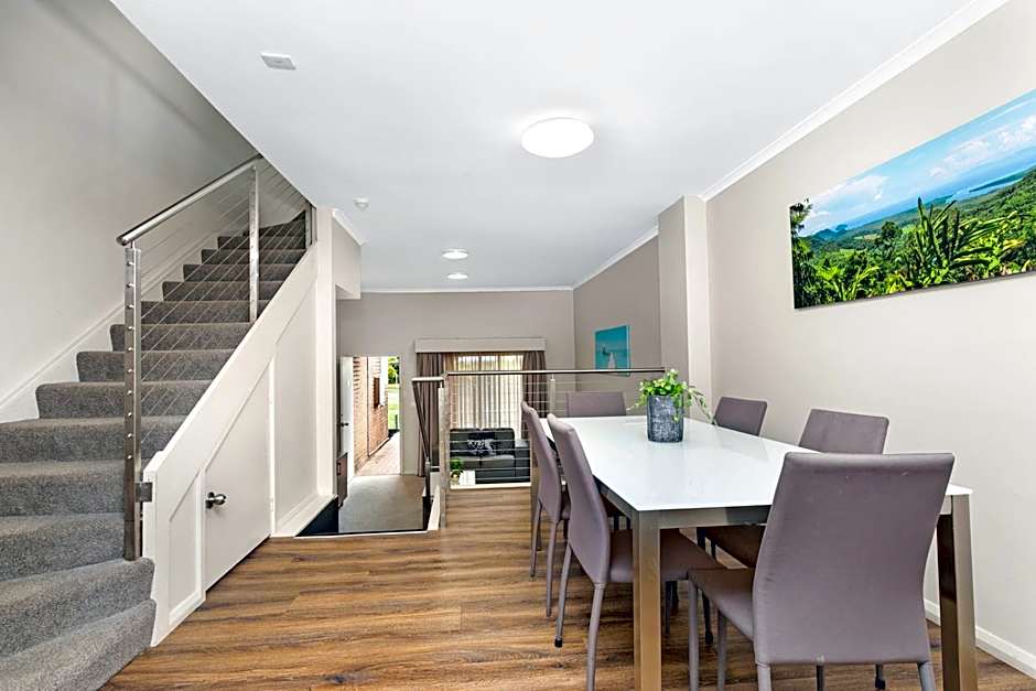 Peninsula Nelson Bay Motel and Serviced Apartments