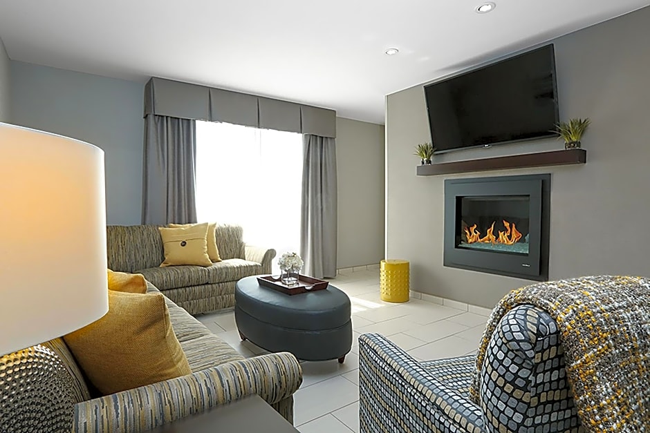 Holiday Inn and Suites East Peoria By IHG