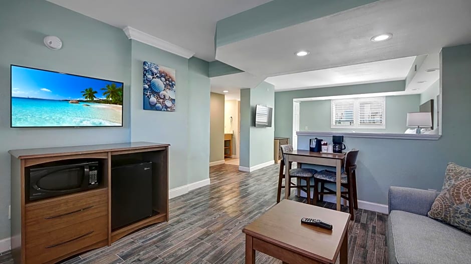 Boardwalk Inn and Suites