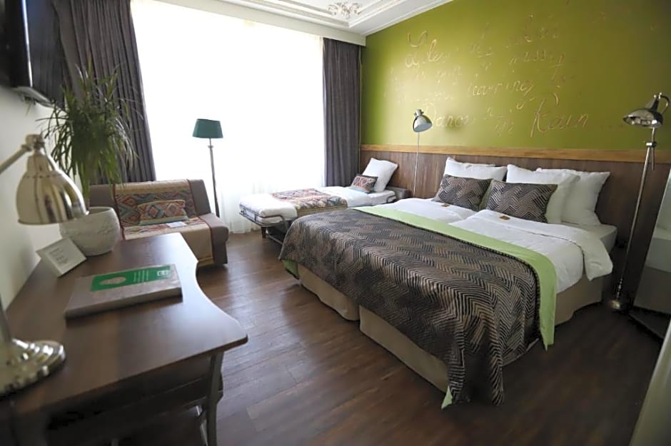 Jupiter Hotel