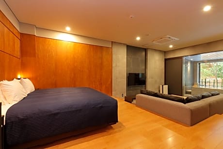 King Room with Spa Bath - Non-Smoking 313