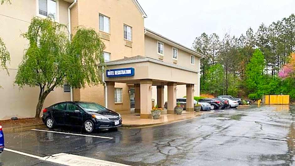 Studio 6 Duluth GA Near Gas South District
