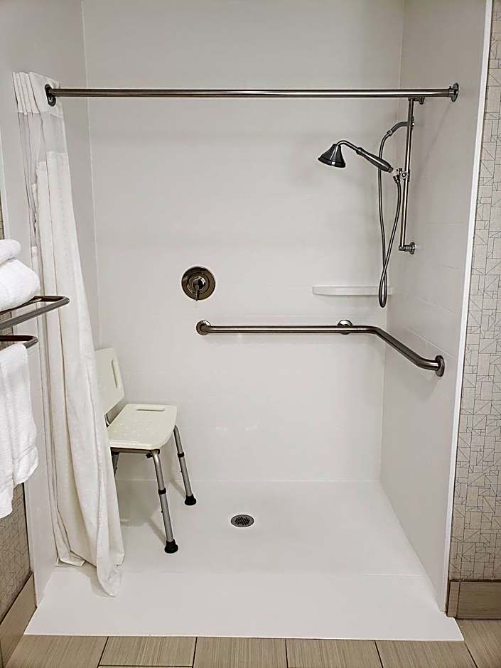 Holiday Inn Express Edgewood-Aberdeen-Bel Air