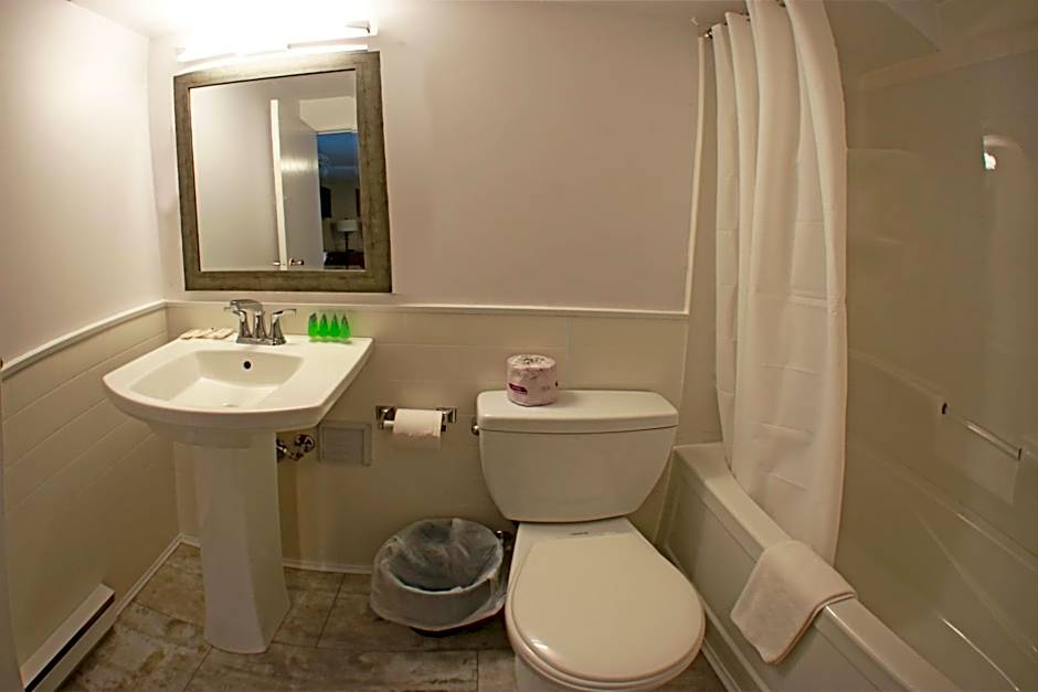 The Falls Family Lodge