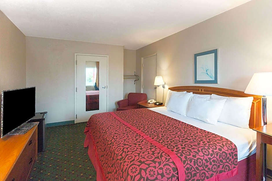Days Inn by Wyndham Richmond