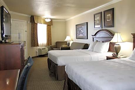 Family Suite with Two Double Beds - Non-Smoking