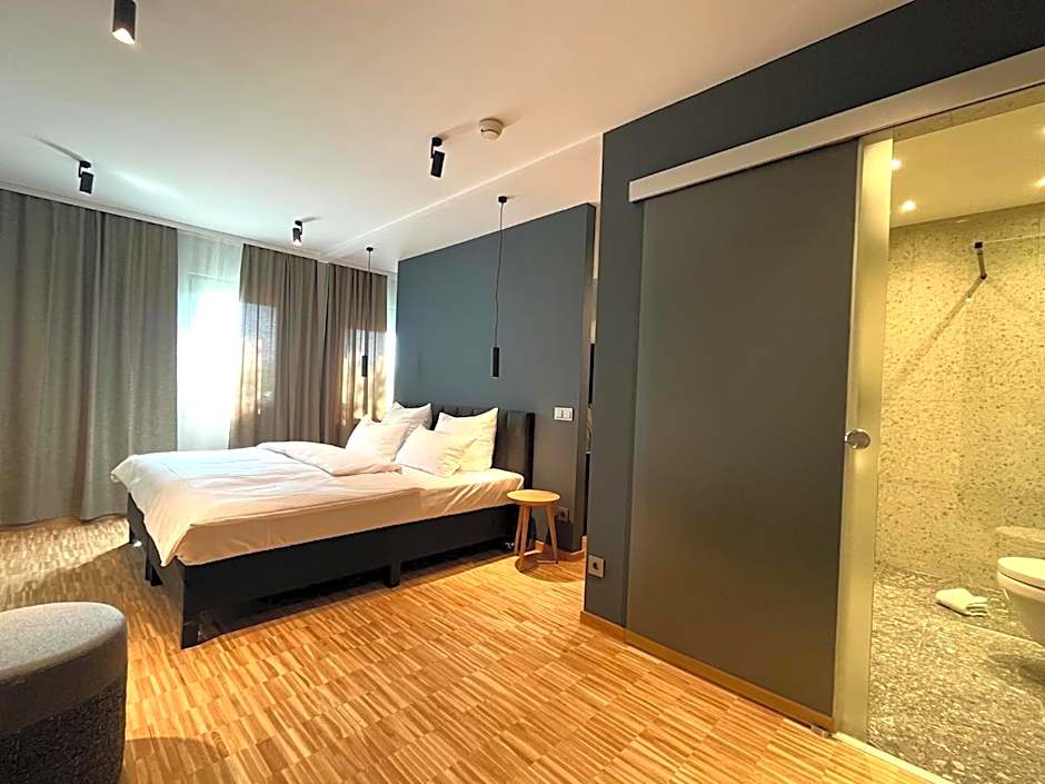 Green Nights Hotel