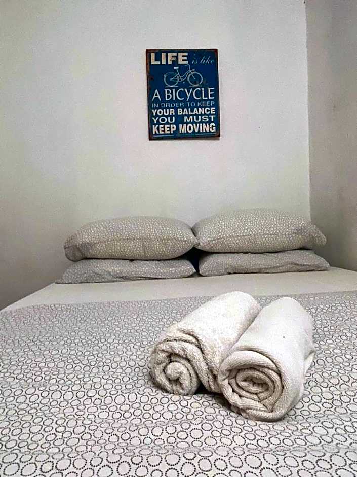 Hikers Sleep Port Guesthouse