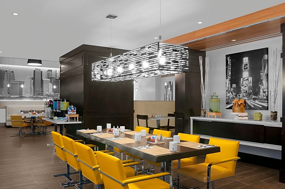 Hilton Garden Inn Times Square Central