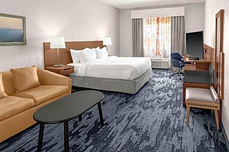 Larger Guest room, 1 King, Sofa bed