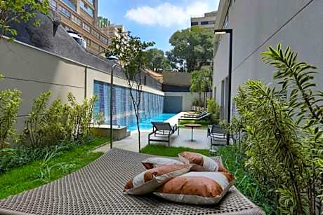 Handy Paraíso condomínio com piscina ao lado do Ibirapuera