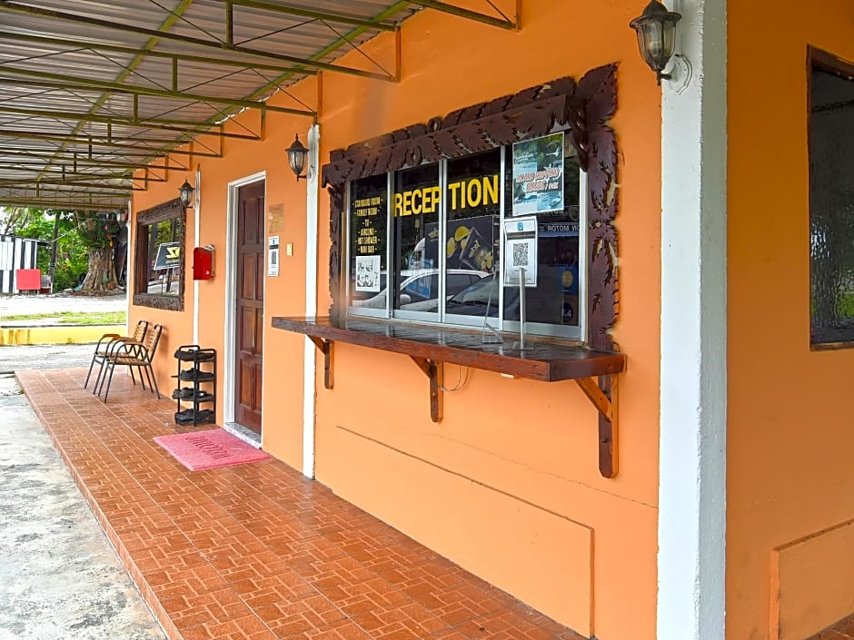 Hotel O Awan Biru Motel