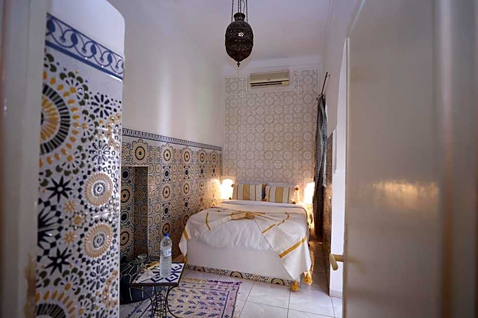 Riad O LY
