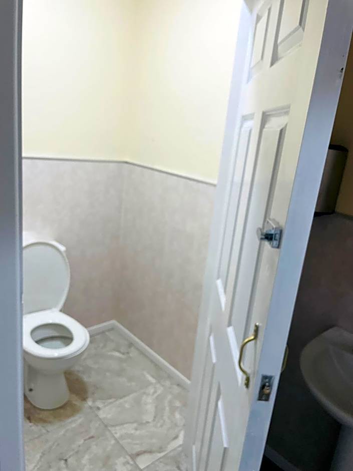 Greenway & Copper Coast Hostel