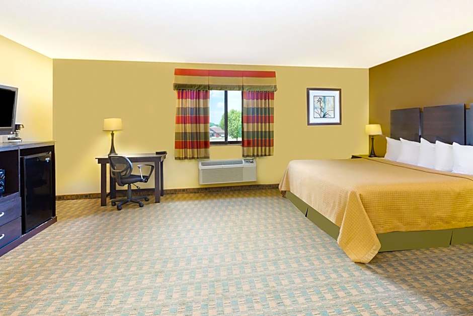 Econo Lodge Inn & Suites