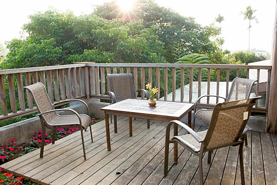 Photo 1 of 7 of Family, Terrace