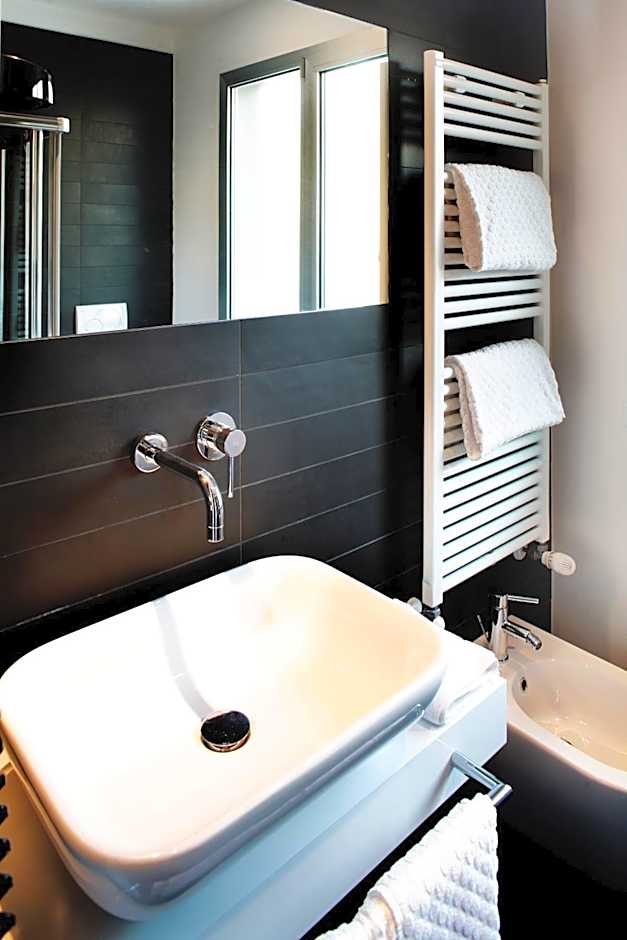 Q Hotel