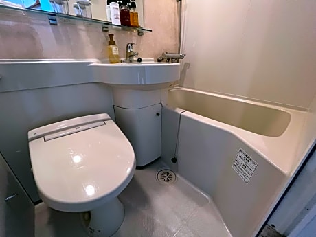 Standard Twin Room - Non-Smoking