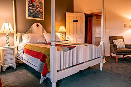 Queen Suite