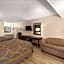 Super 8 by Wyndham Fort Mitchell Cincinnati Area