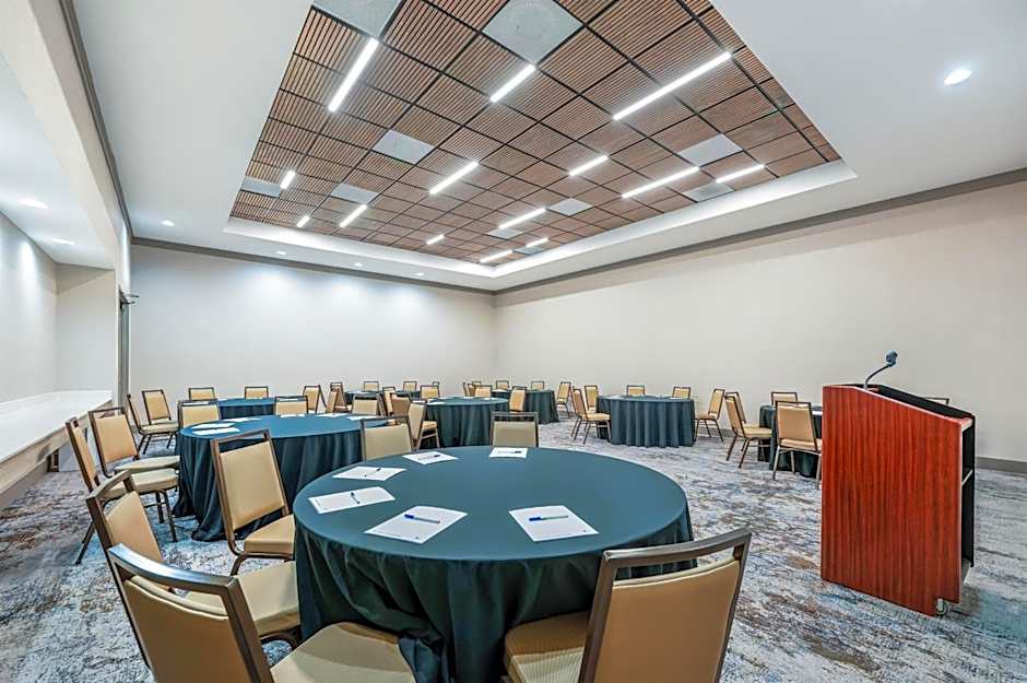 DoubleTree Suites By Hilton Raleigh-Durham