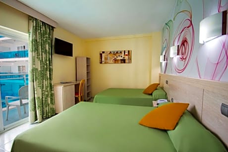 Double Room (2 Adults + 2 Children)