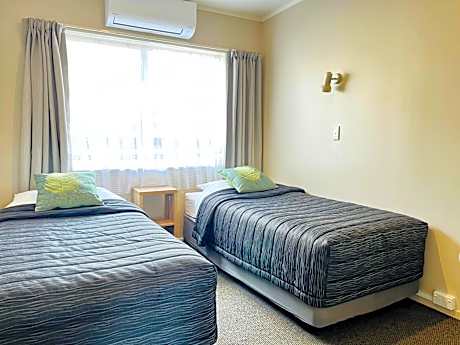 Twin Room with Shared Bathroom