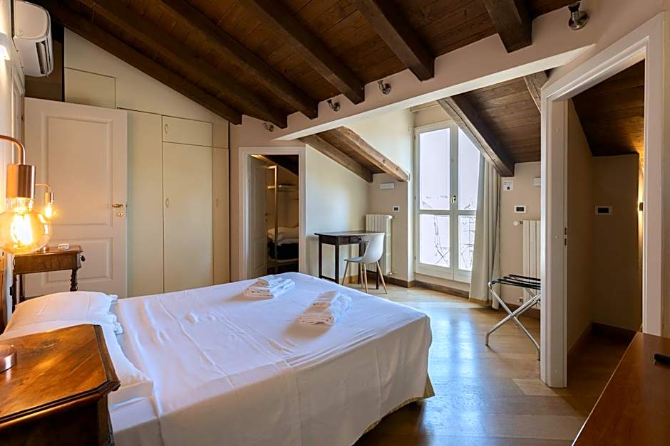 BolognaRoomscom - Santo Stefano Apartments