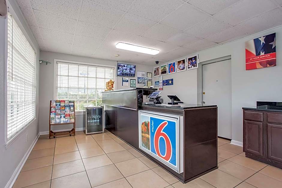 Motel 6-Walterboro, SC