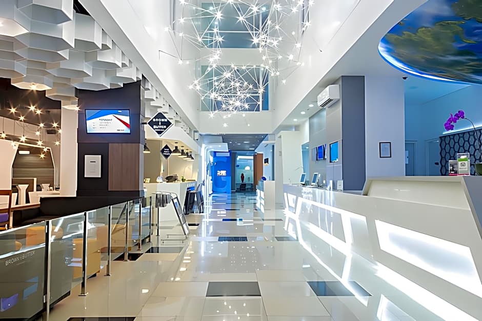 Berry Biz Hotel