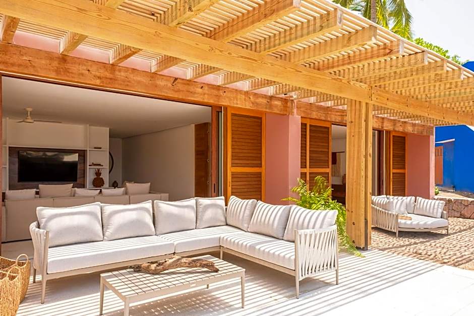 El Careyes Club & Residences
