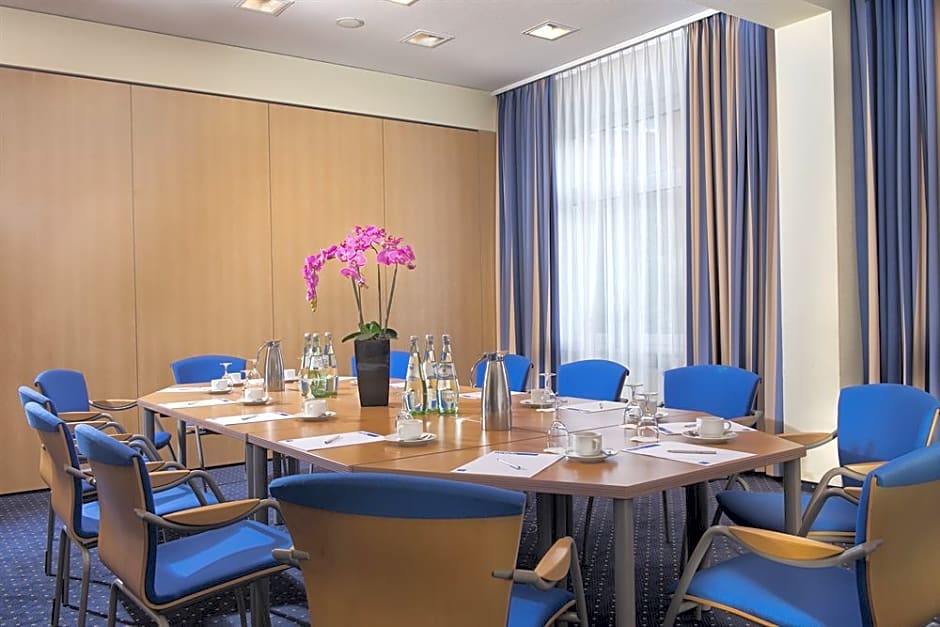 Tryp By Wyndham Luebeck Aquamarin