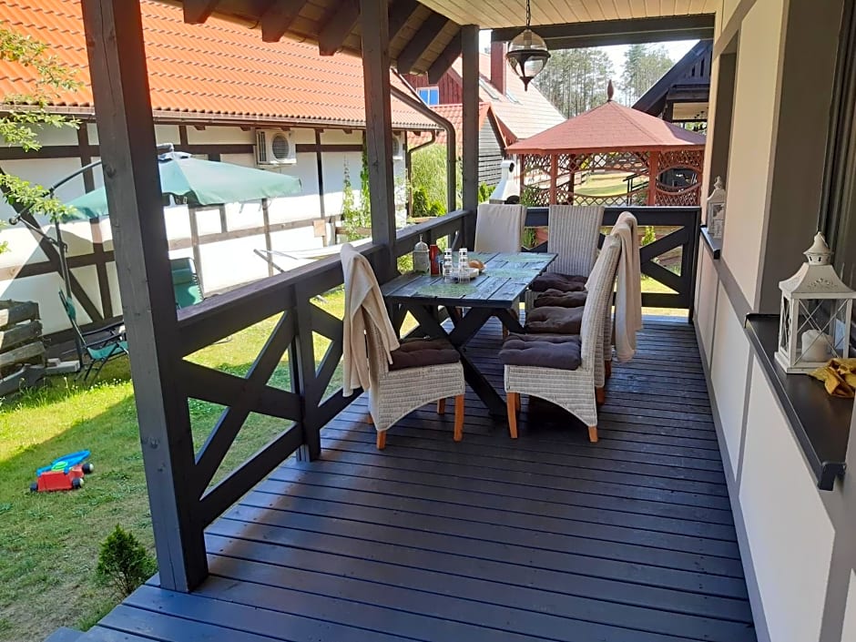 DOMEK U FLORIANA I KONRADA