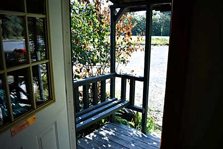 One-Bedroom Cabin